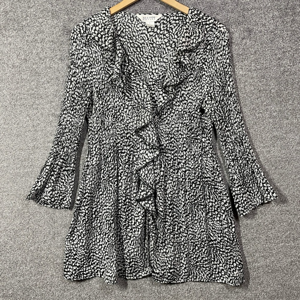 Allison Taylor Blouse L Black White‎ Ruffle V-Neck Empire Waist Bell Sleeve